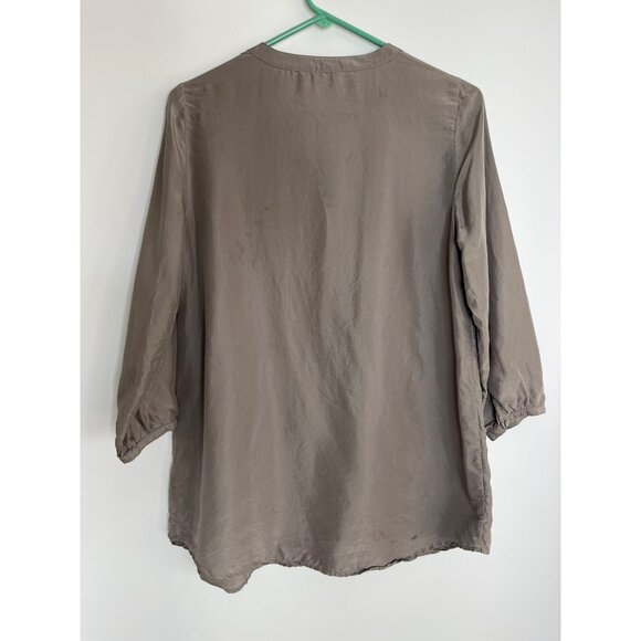 Garnet Hill 100% Silk V-Neck 3/4‎ Sleeve Ruffle Placard Neckline Blouse Gray 6 - Picture 7 of 7